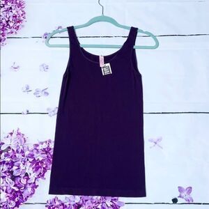 New Luxe Junkie spandex blend scoop tank -OS (S/M)